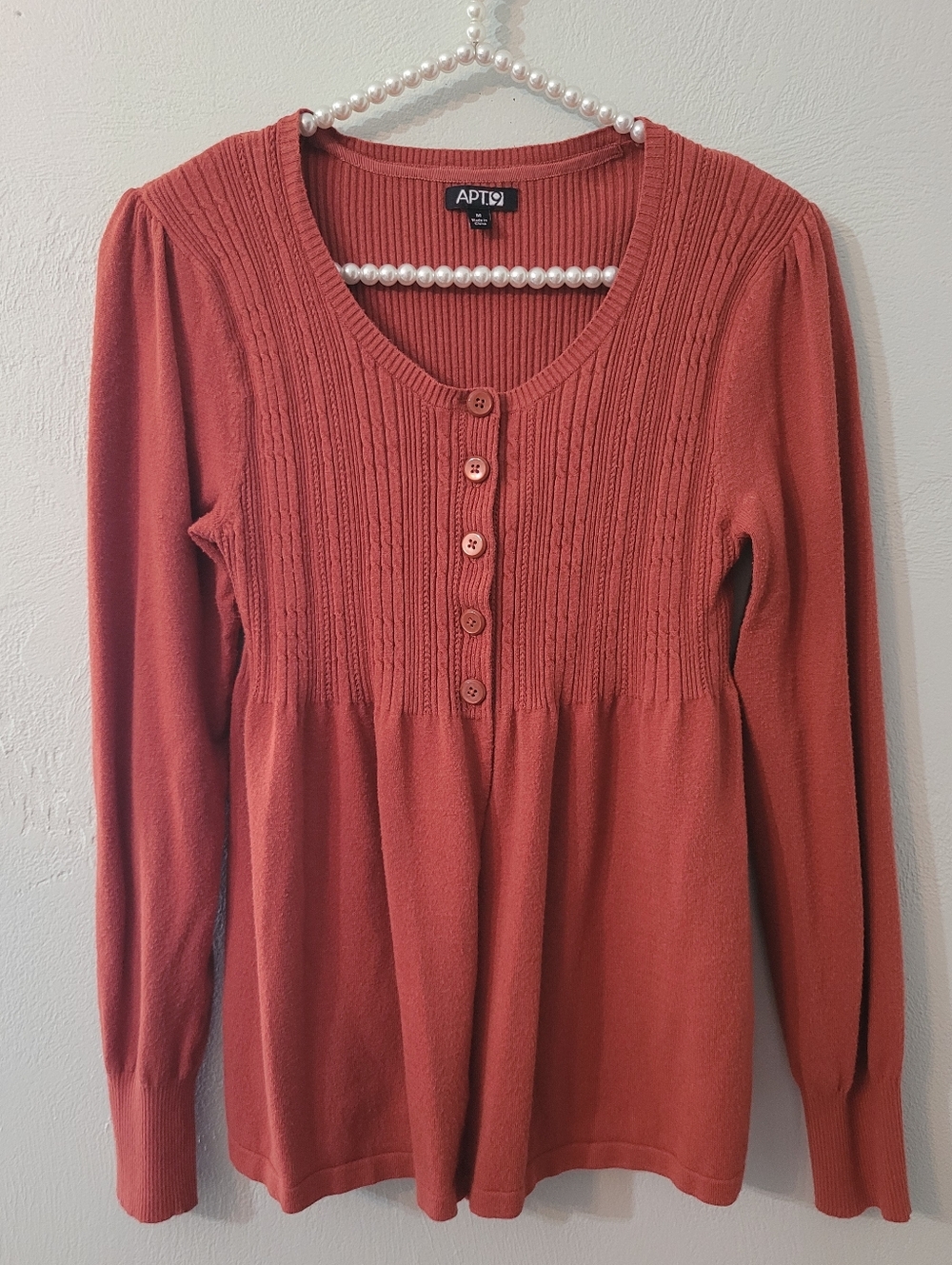 Apt.9 Cute And Cozy Women Sweater Size Medium